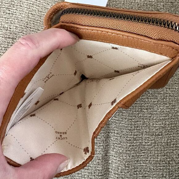 LUCKY BRAND Brown Tan Pebbled Faux Leather Bifold Wallet ZipAround Change Pocket - Picture 8 of 14